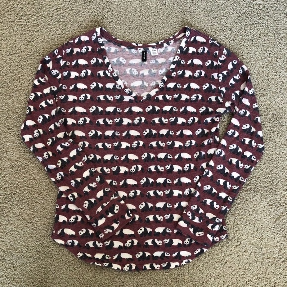 UO BDG Panda Long Sleeve V Neck - Picture 2 of 5